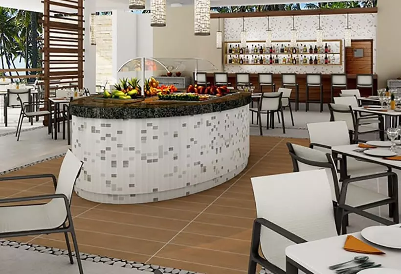 استراحتگاه Dhawa Cayo Santa Maria