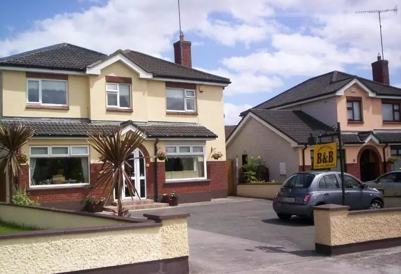 Aaron Vale B&b