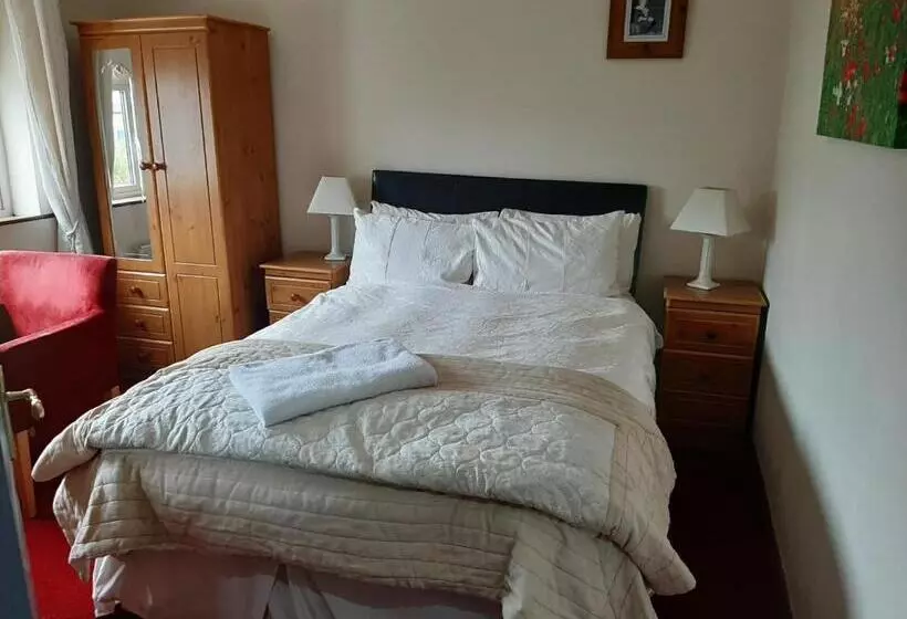 Aaron Vale B&b