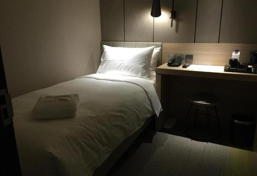 Aerotel Singapore Transit Hotel In Terminal 1