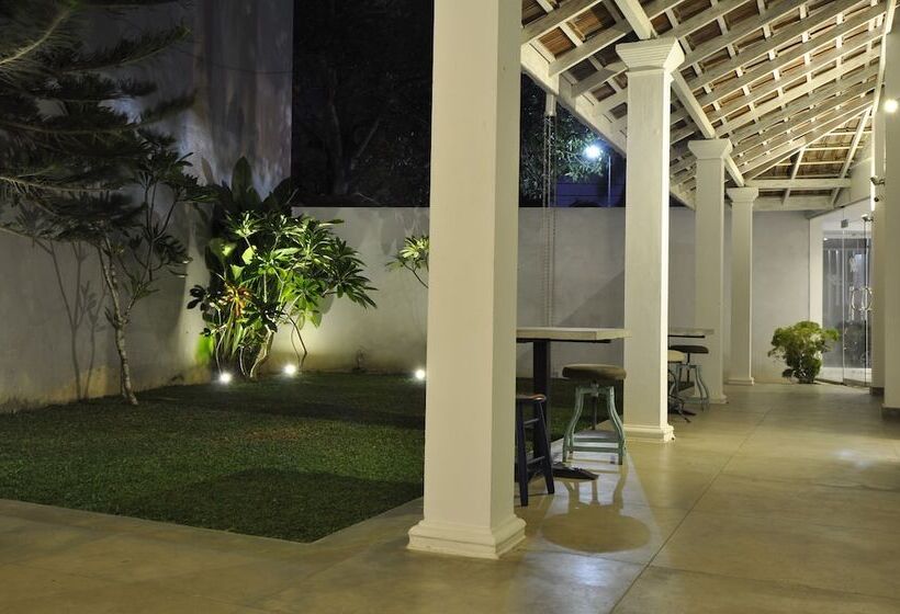 ユースホステル Clock Inn Dehiwala