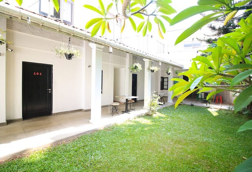 ユースホステル Clock Inn Dehiwala