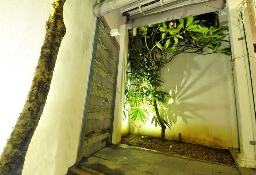 ユースホステル Clock Inn Dehiwala