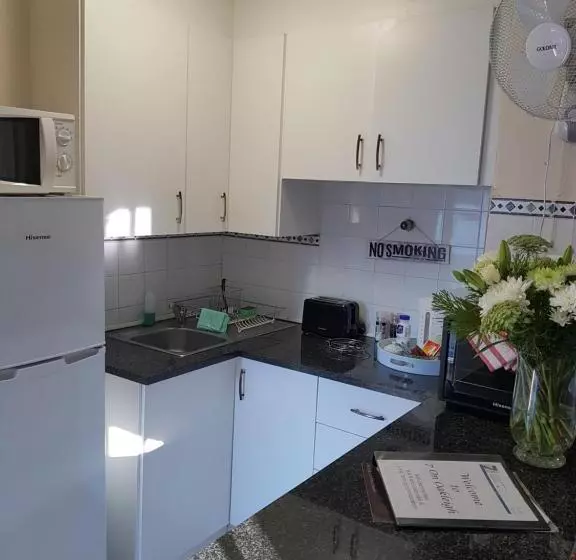 Apartment 7 On Oakleigh