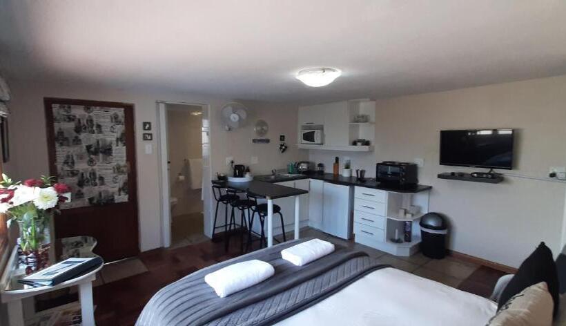 Apartment 7 On Oakleigh