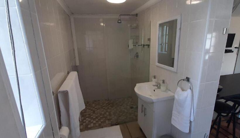 Apartment 7 On Oakleigh