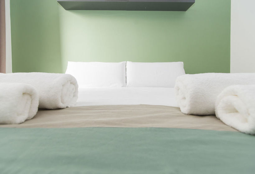 Apartments Sfamilia Barcelona