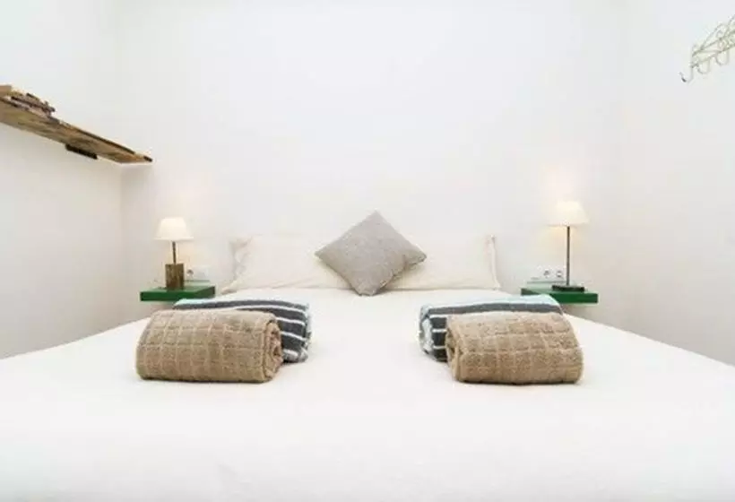 Apartments Sfamilia Barcelona