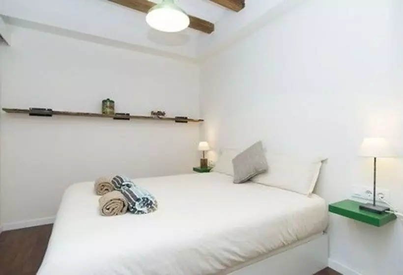 Apartments Sfamilia Barcelona