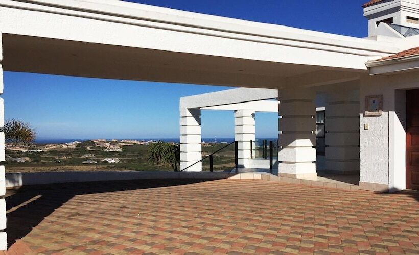 مبيت وإفطار Fly Me To The Moon Guesthouse