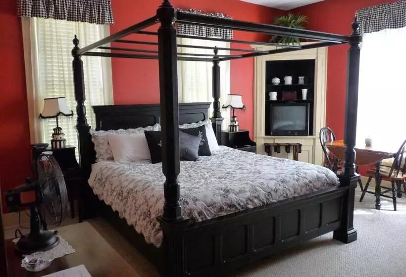 Hardeman House Bed And Breakfast