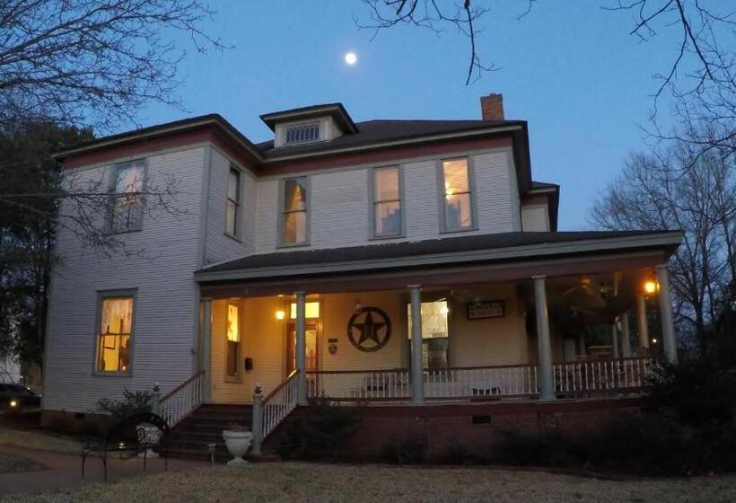 Hardeman House Bed And Breakfast