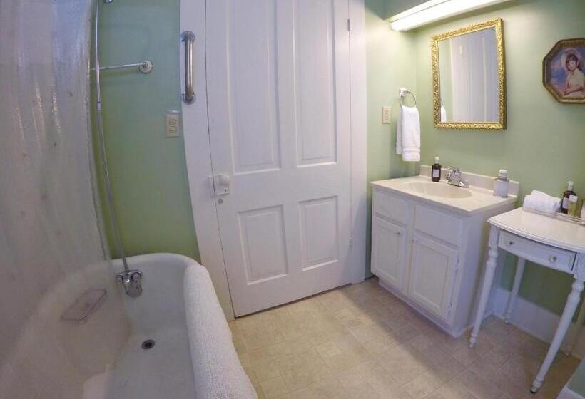 Hardeman House Bed And Breakfast