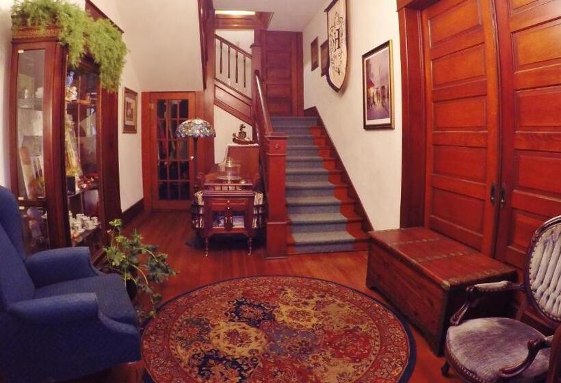 Hardeman House Bed And Breakfast