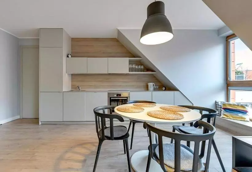 Hotelli Apartamenty Apartinfo Aura