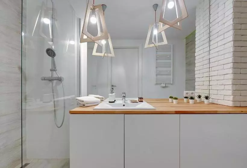 Hotelli Apartamenty Apartinfo Aura