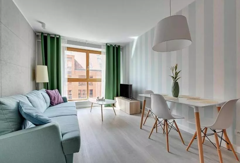 Hotelli Apartamenty Apartinfo Aura