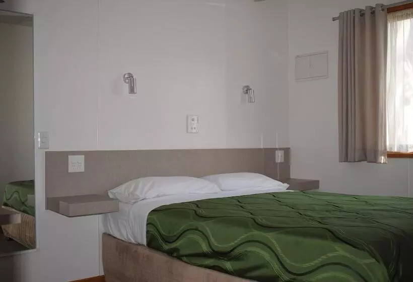 Hotelli Cohuna Waterfront Holiday Park