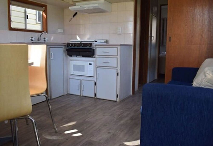 Отель Cohuna Waterfront Holiday Park