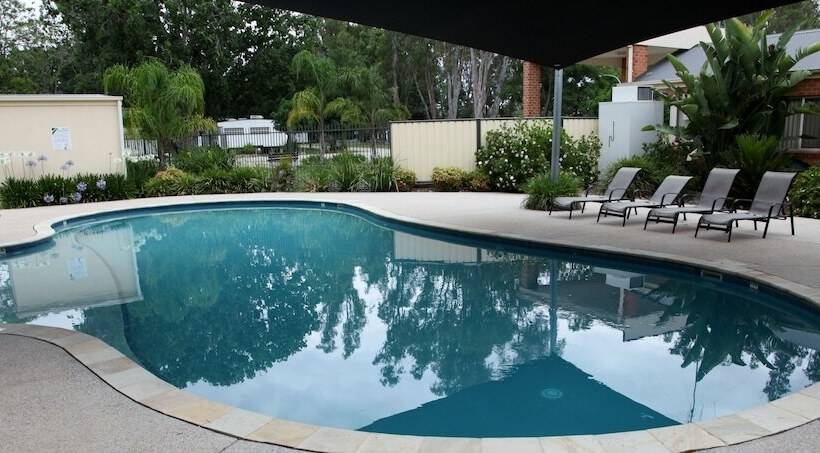 Отель Cohuna Waterfront Holiday Park