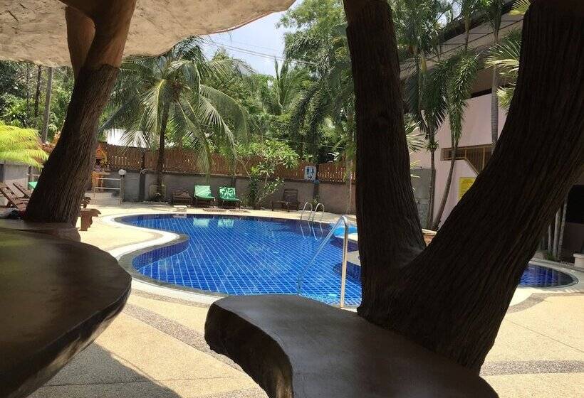 ホテル Khaolak Grand City