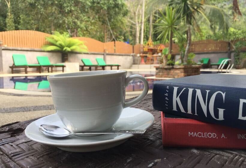 ホテル Khaolak Grand City