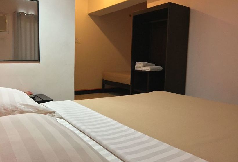 ホテル Negrense Suites