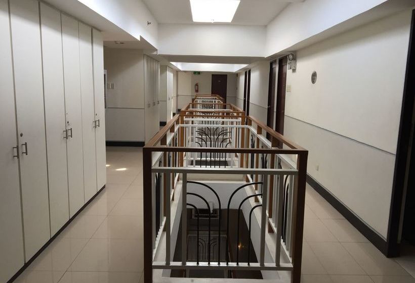ホテル Negrense Suites