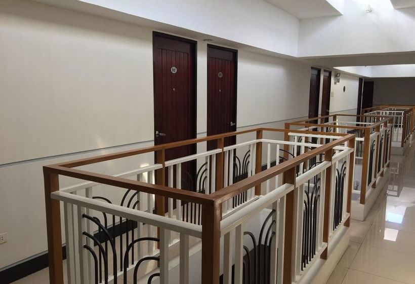 ホテル Negrense Suites