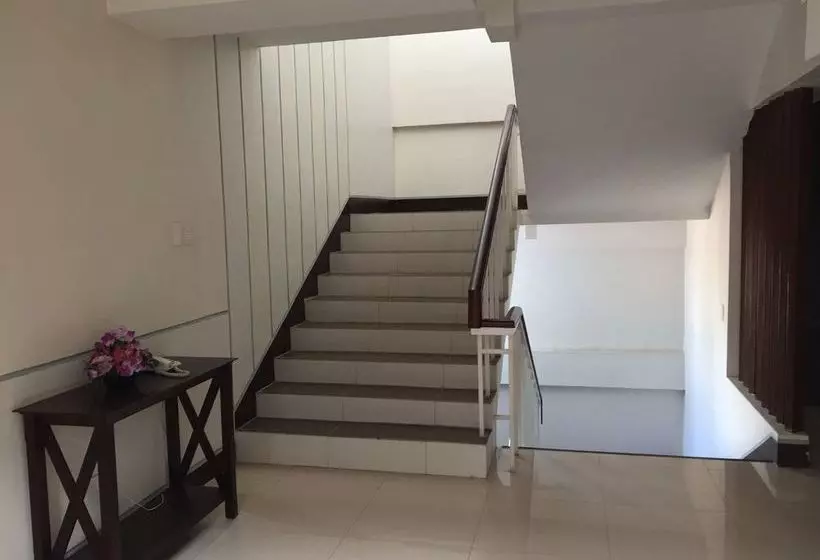 Hotelli Negrense Suites