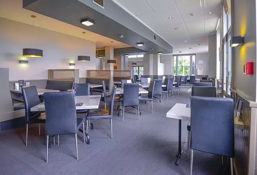 モーテル Racecourse Hotel And Motor Lodge