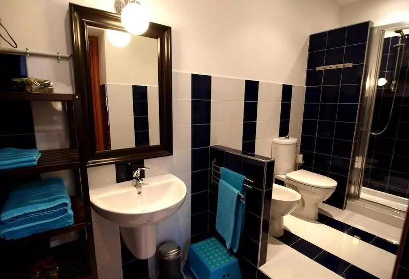 پانسیون Andres Guest House Sanremo