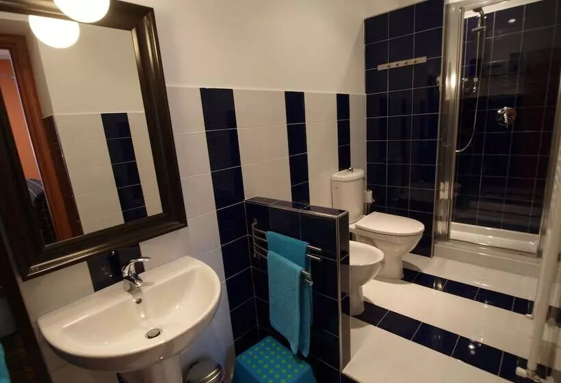 پانسیون Andres Guest House Sanremo