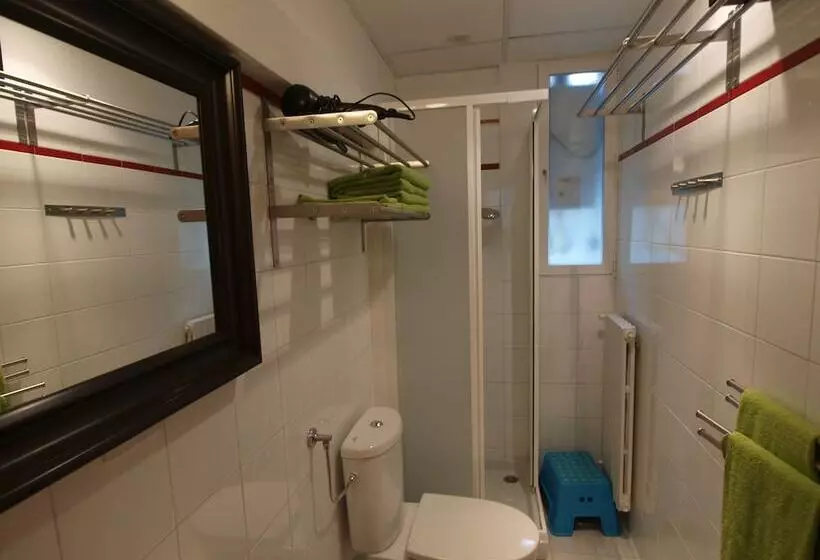 پانسیون Andres Guest House Sanremo