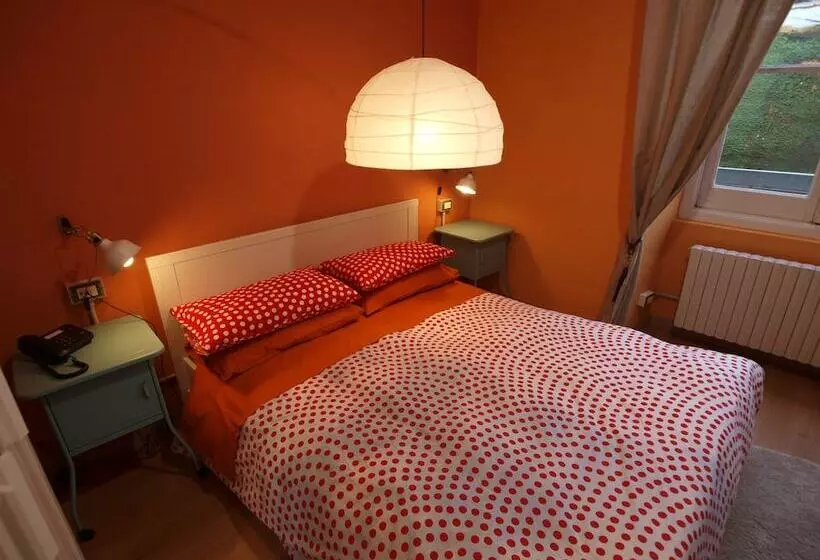 پانسیون Andres Guest House Sanremo