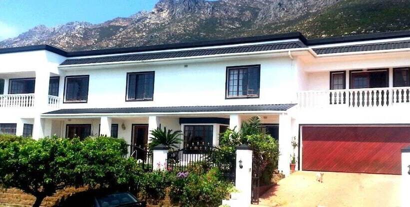 פנסיון Helderberg Guesthouse