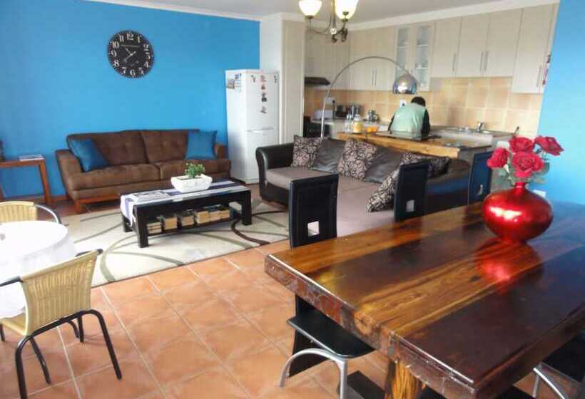 פנסיון Helderberg Guesthouse