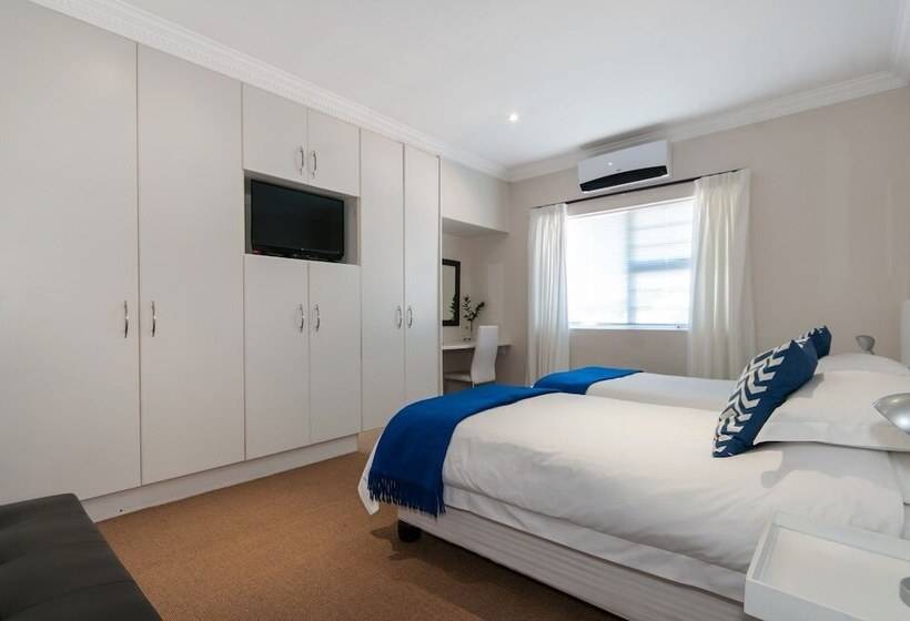 פנסיון Millard Crescent Guest House