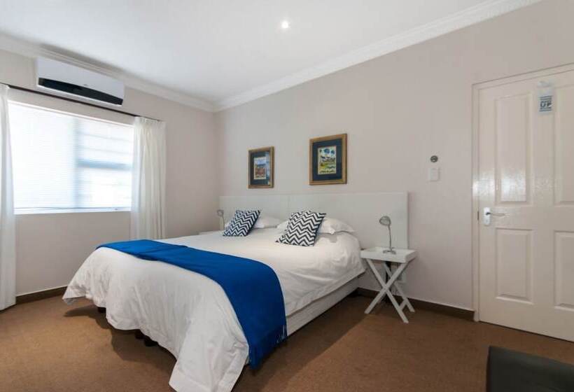 פנסיון Millard Crescent Guest House