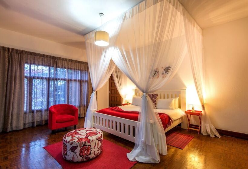 פנסיון Sommerschield Guest House & Restaurant