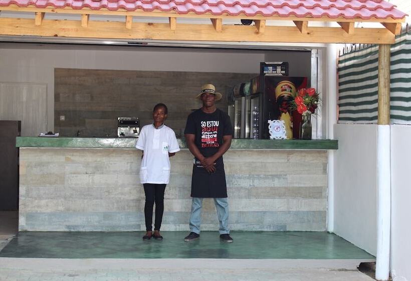 פנסיון Sommerschield Guest House & Restaurant