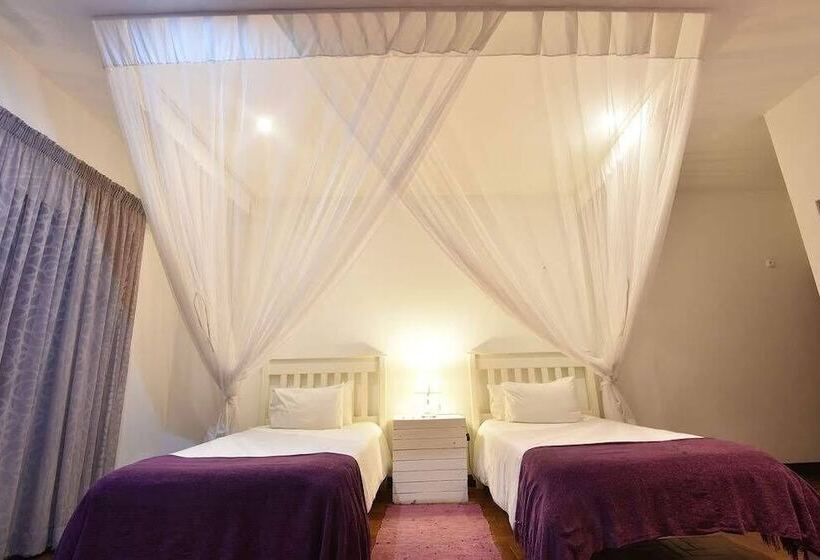 פנסיון Sommerschield Guest House & Restaurant