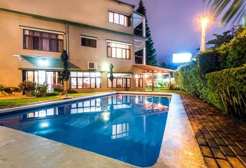 پانسیون Sommerschield Guest House & Restaurant
