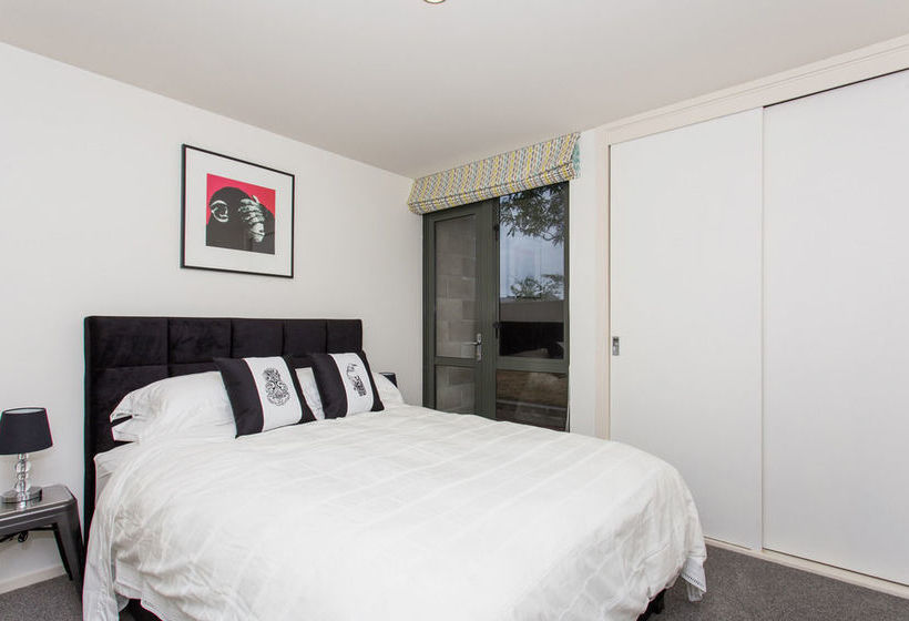 Snug In The City Apartment