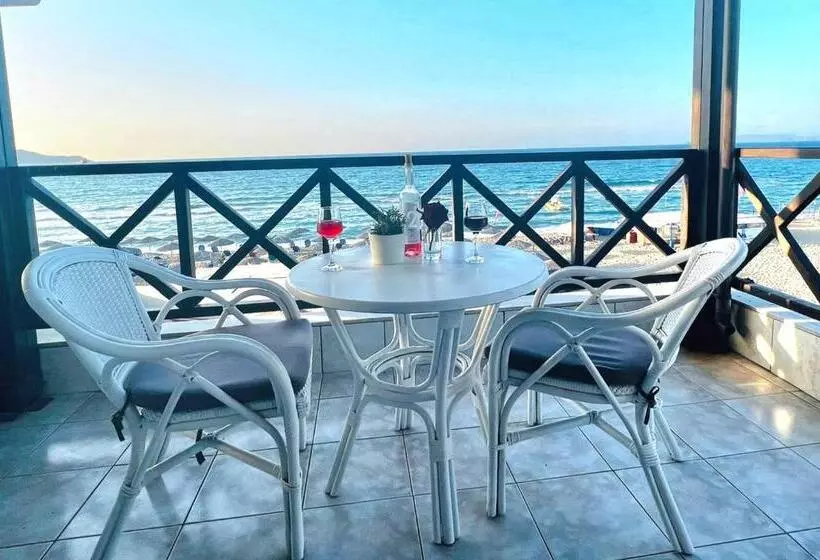 Troulis Seaside