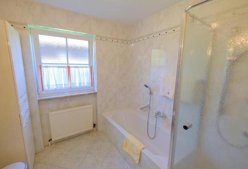 تختخواب و صبحانه Haus Am Moos