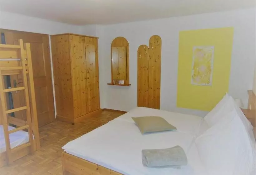 Aamiaismajoitus (B&B) Wohlfühlpension Kreischberg