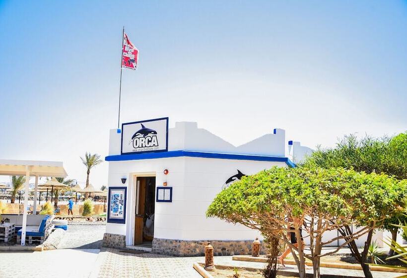 هتل Coral Garden Beach Resort