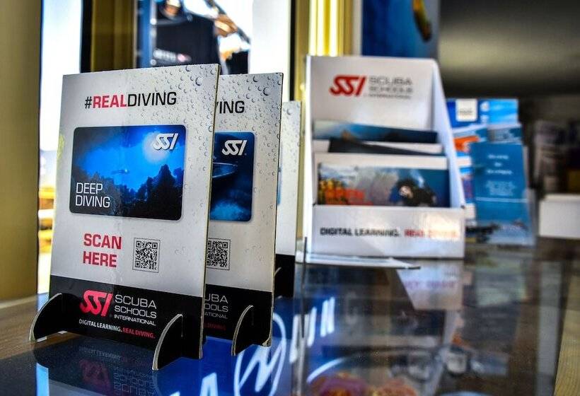 هتل Coral Garden Beach Resort