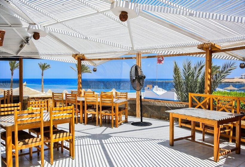 هتل Coral Garden Beach Resort